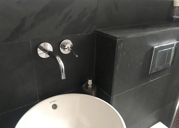 Schoene Ruhige Zentral Gelegen! Appartement *